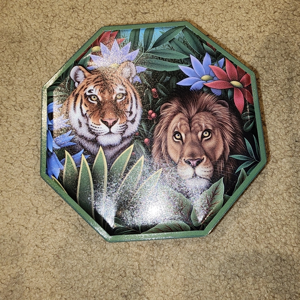 Animal tin
